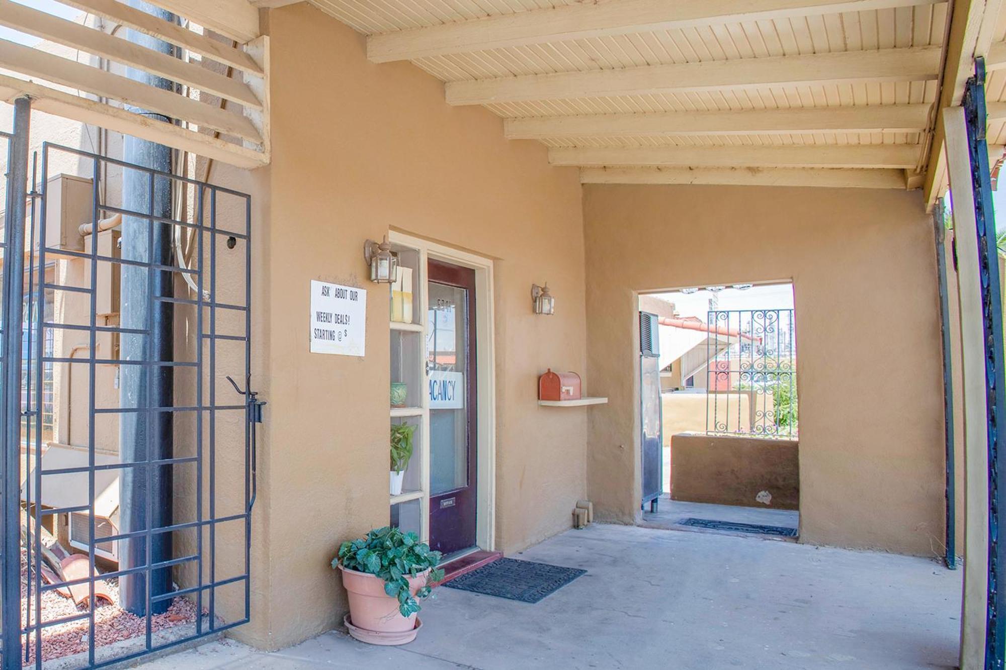 Sands Motel By Oyo El Paso Near Airport Exterior photo