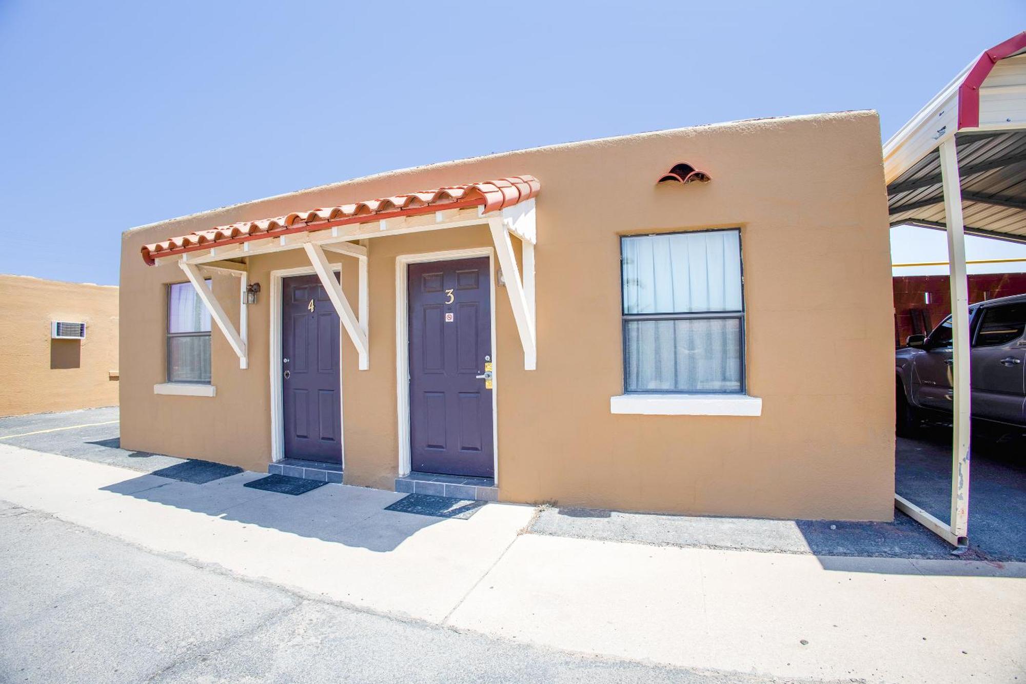 Sands Motel By Oyo El Paso Near Airport Exterior photo